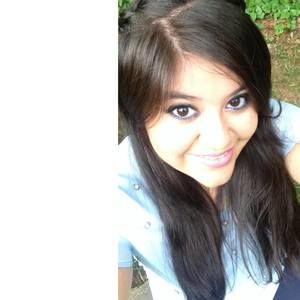 Meet your Posher, Carolina